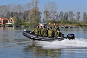 advance-military-boats-3